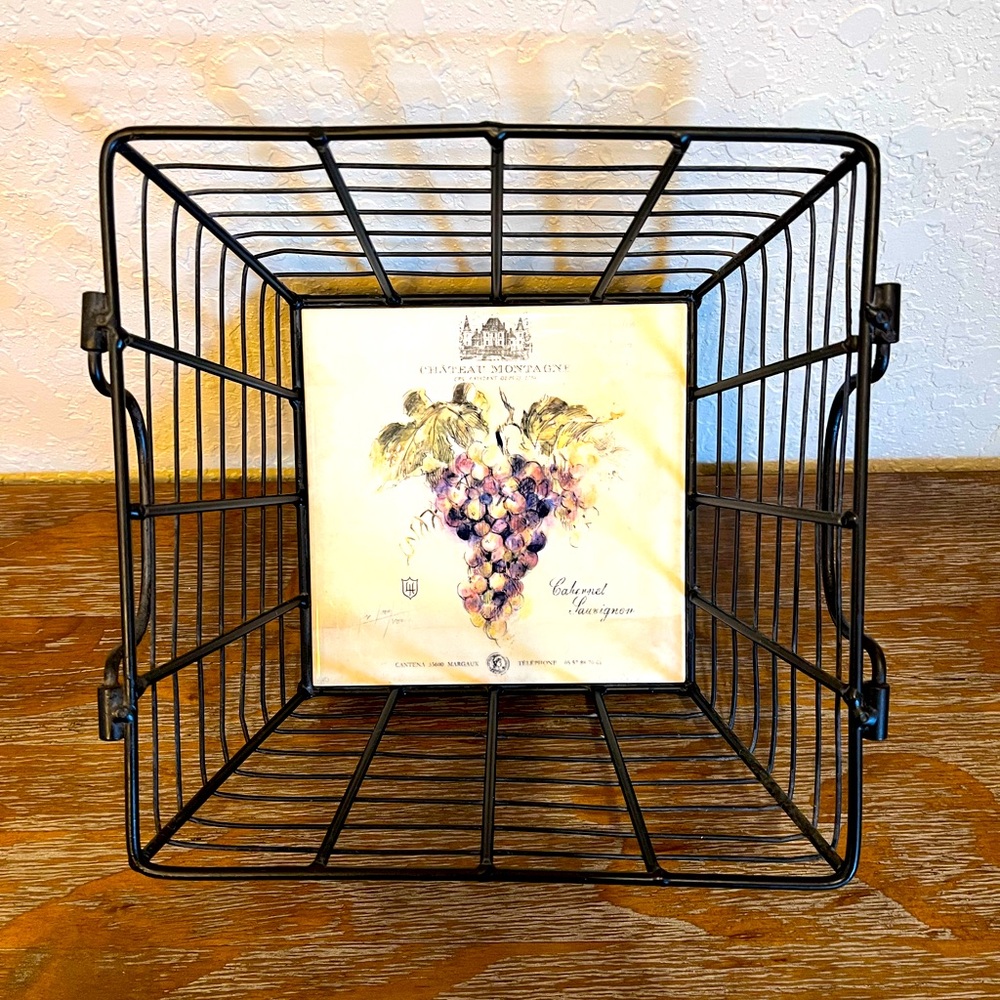 🍇 Tuscan Wire Basket